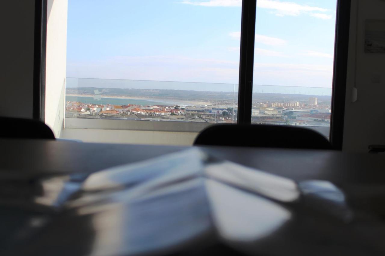 Swordfish Sea View Apartment Peniche Luaran gambar